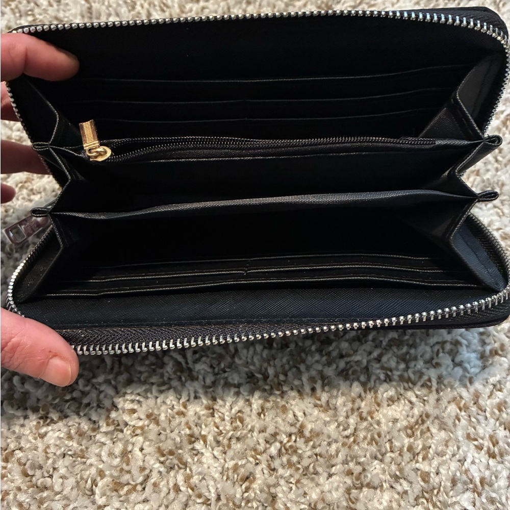 Prada Black Nylon Zip-Around Wallet with Triangle Logo - Picture 4 of 7